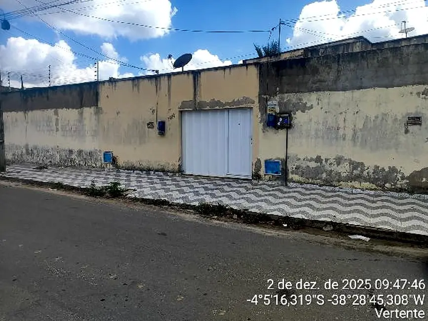 Foto 1 de Casa com 2 quartos à venda, 108m2 em Horizonte - CE