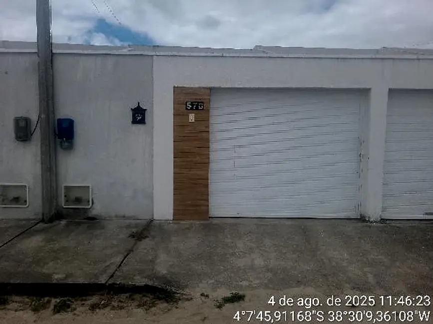 Foto 1 de Casa com 2 quartos à venda, 73m2 em Horizonte - CE