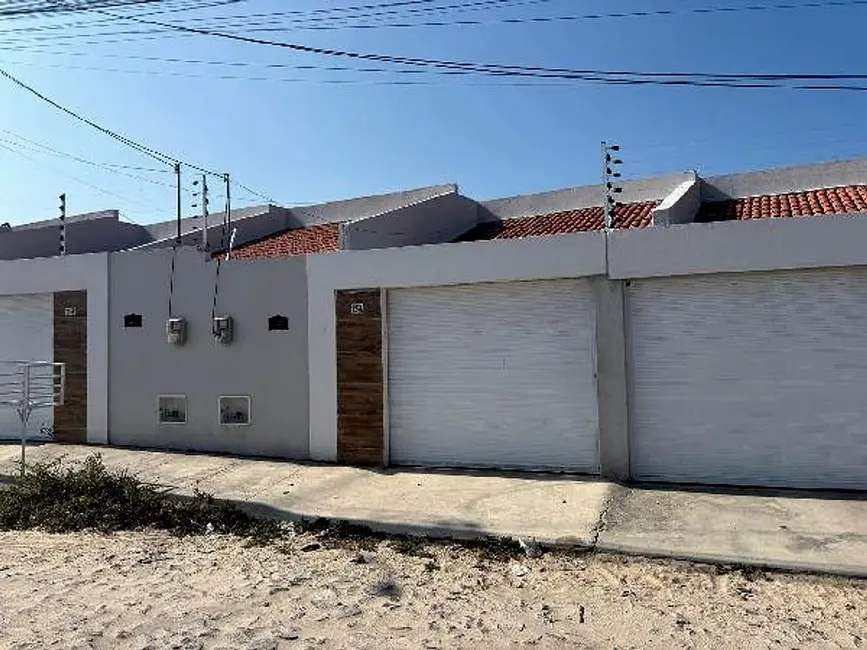 Foto 1 de Casa com 2 quartos à venda, 75m2 em Horizonte - CE