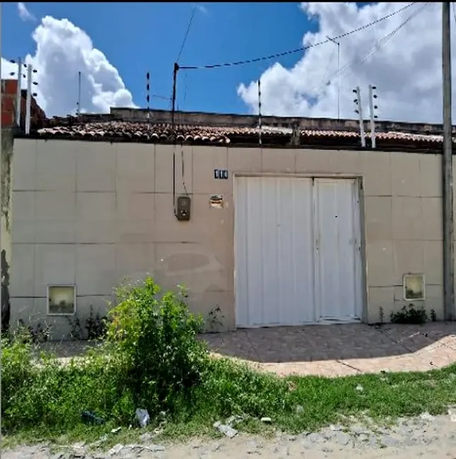 Foto 1 de Casa com 2 quartos à venda, 85m2 em Mal Cozinhado, Horizonte - CE