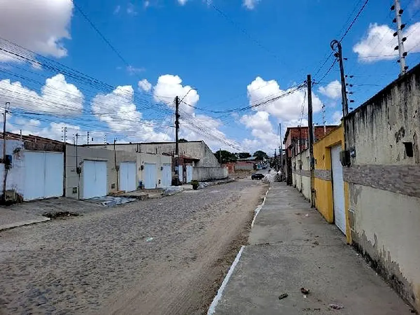 Foto 1 de Casa com 2 quartos à venda, 65m2 em Pavuna, Pacatuba - CE