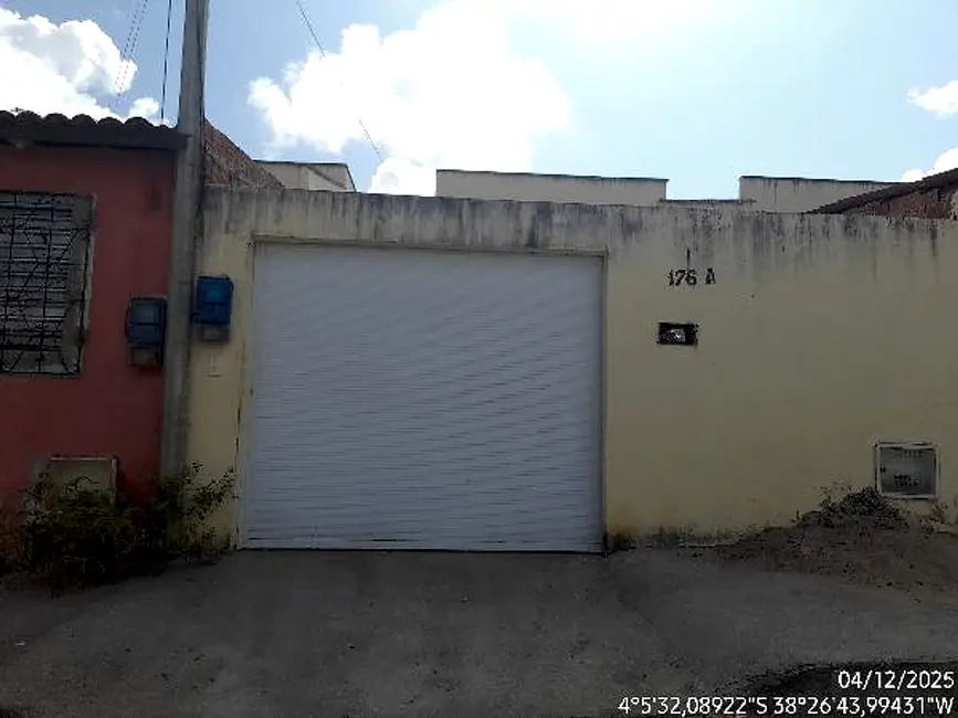 Foto 1 de Casa com 2 quartos à venda, 61m2 em Horizonte - CE