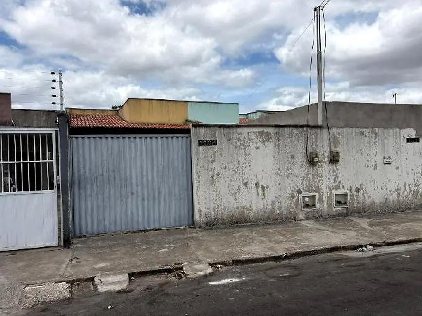 Foto 1 de Casa com 2 quartos à venda, 82m2 em Cajueiro da Malhada, Horizonte - CE