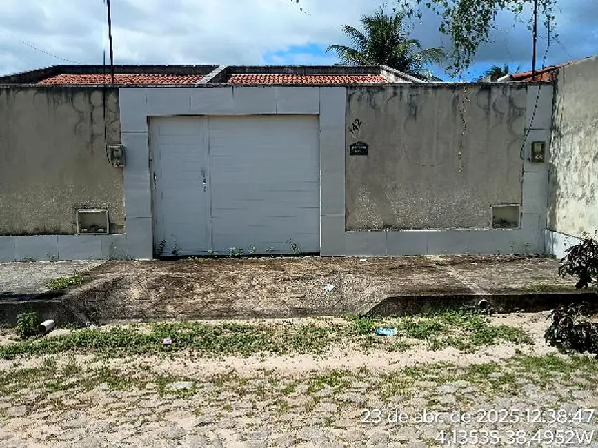 Foto 1 de Casa com 2 quartos à venda, 81m2 em Horizonte - CE