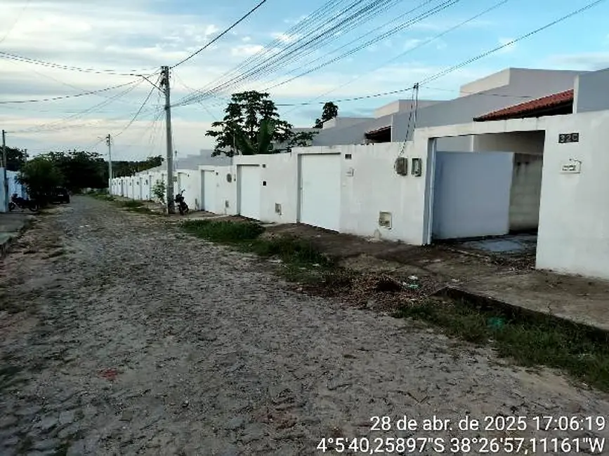 Casa com 2 quartos à venda, 66m2 em Vertente, Horizonte - CE - imagem 1 Foto 1 de Casa com 2 quartos à venda, 66m2 em Vertente, Horizonte - CE