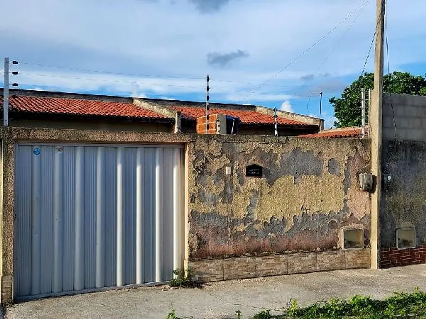 Foto 1 de Casa com 2 quartos à venda, 76m2 em Horizonte - CE