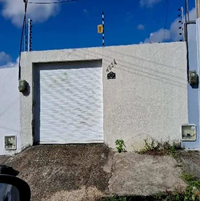 Foto 1 de Casa com 2 quartos à venda, 70m2 em Catolé, Horizonte - CE