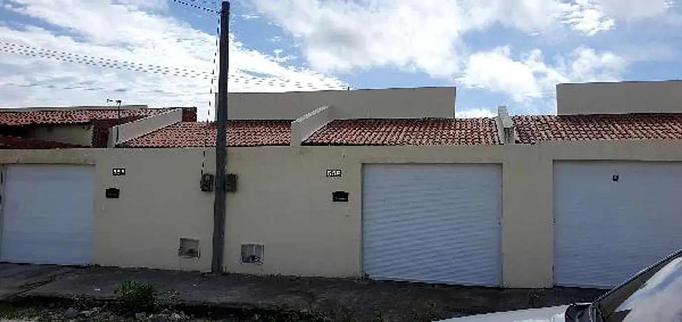 Foto 1 de Casa com 2 quartos à venda, 61m2 em Horizonte - CE