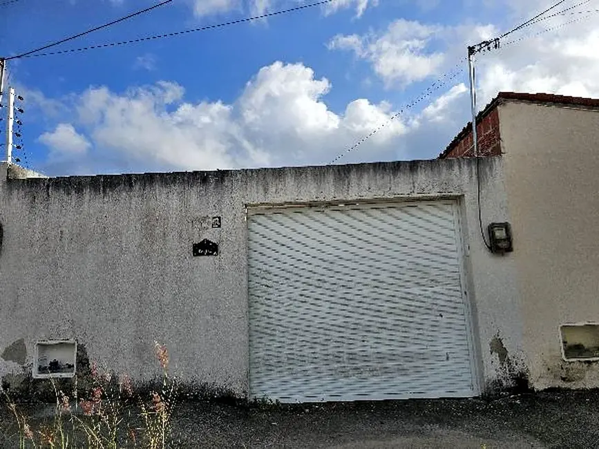 Foto 1 de Casa com 2 quartos à venda, 72m2 em Catolé, Horizonte - CE