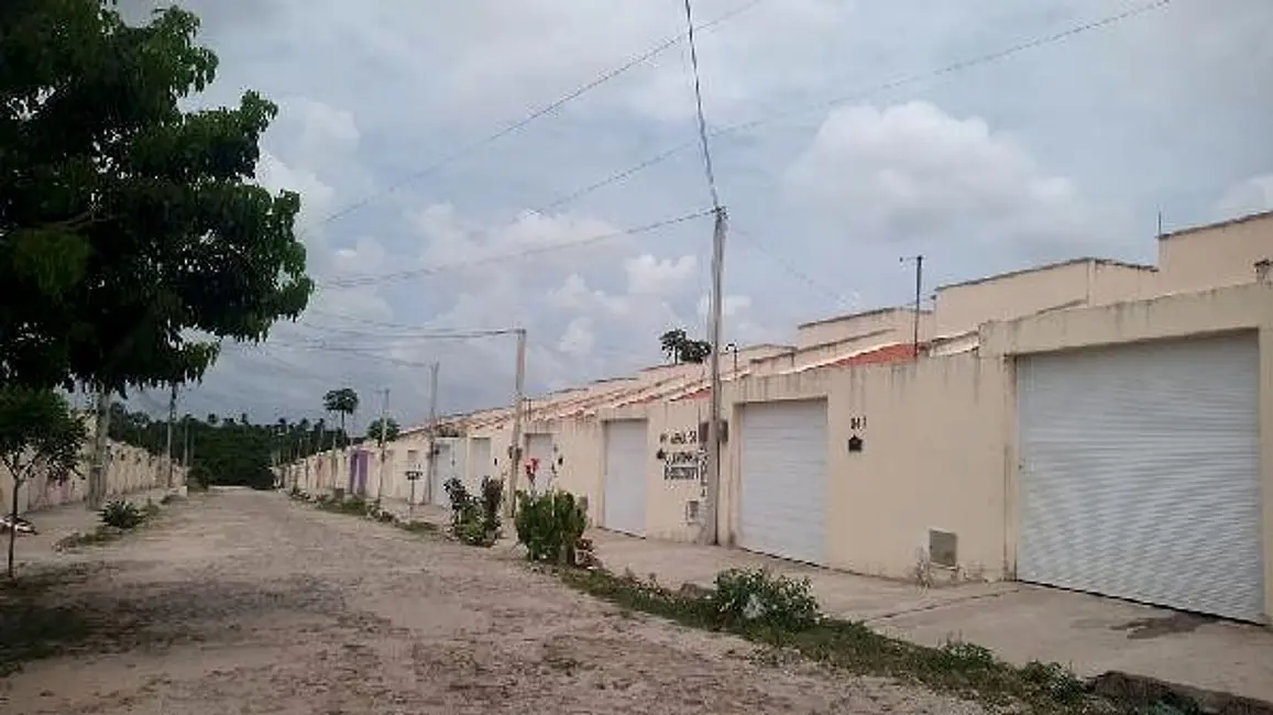 Foto 1 de Casa com 2 quartos à venda, 61m2 em Horizonte - CE
