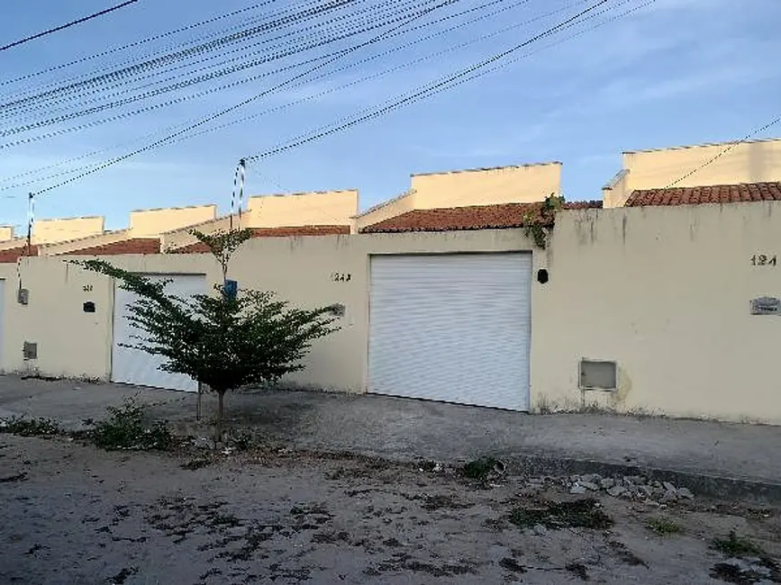 Foto 1 de Casa com 2 quartos à venda, 61m2 em Horizonte - CE