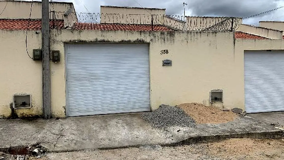 Foto 1 de Casa com 2 quartos à venda, 61m2 em Horizonte - CE