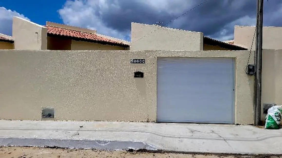 Foto 1 de Casa com 2 quartos à venda, 61m2 em Horizonte - CE