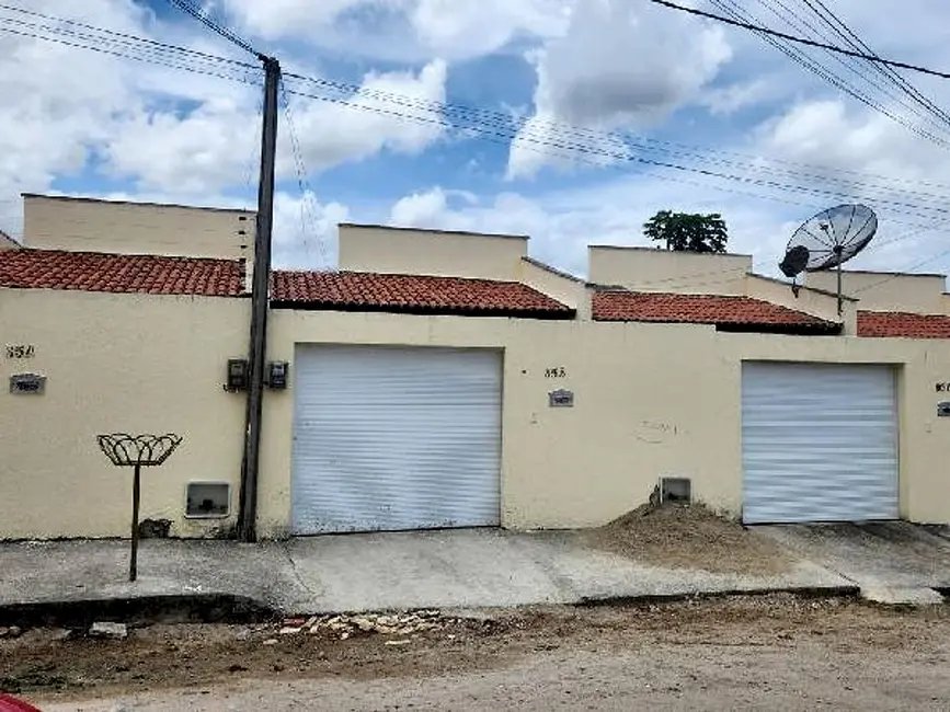 Foto 1 de Casa com 2 quartos à venda, 61m2 em Horizonte - CE