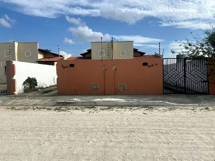 Foto 1 de Casa com 2 quartos à venda, 64m2 em Horizonte - CE