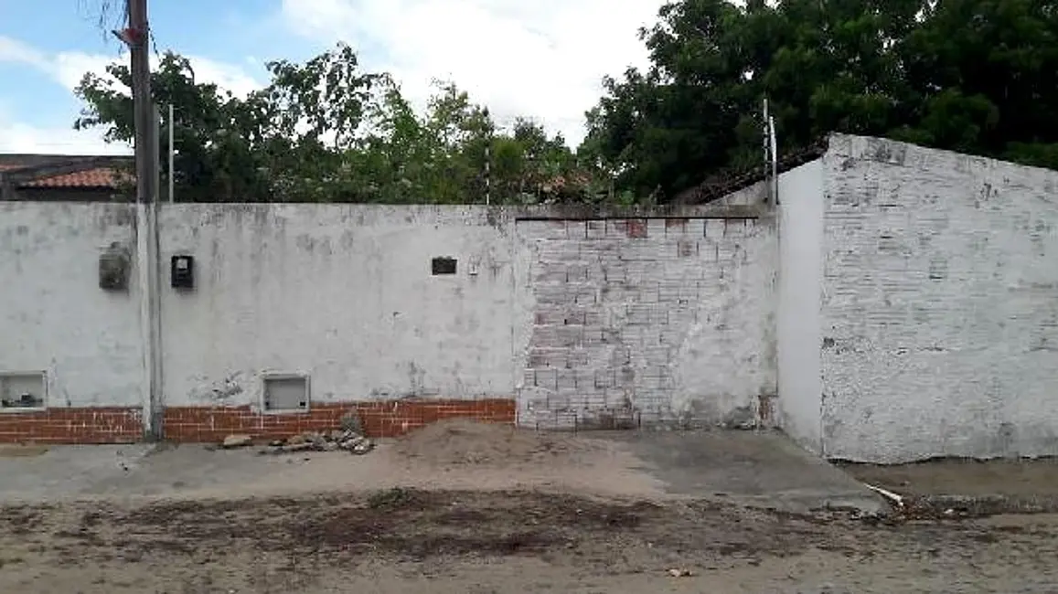Foto 1 de Casa com 2 quartos à venda, 76m2 em Horizonte - CE