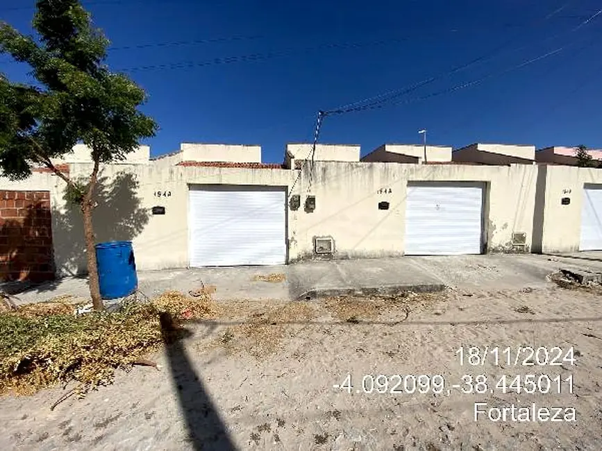Foto 1 de Casa com 2 quartos à venda, 61m2 em Horizonte - CE
