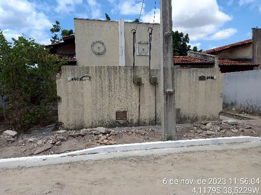 Foto 1 de Casa com 2 quartos à venda, 63m2 em Horizonte - CE