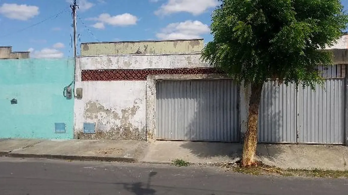 Foto 1 de Casa com 2 quartos à venda, 53m2 em Vertente, Horizonte - CE