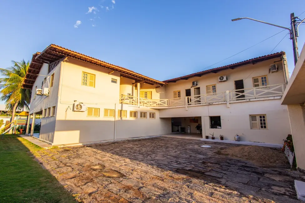 Foto 3 de Casa com 11 quartos para alugar, 300m2 em Aquiraz - CE