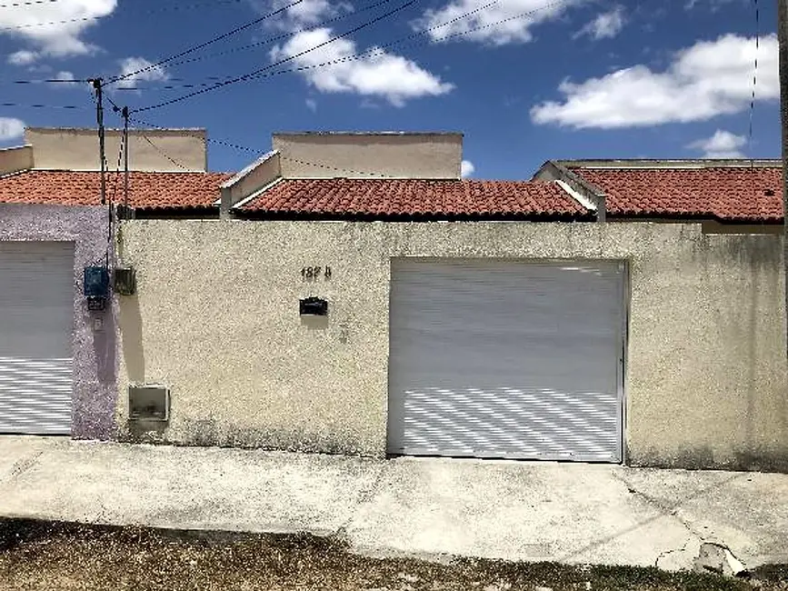 Foto 1 de Casa com 2 quartos à venda, 61m2 em Horizonte - CE