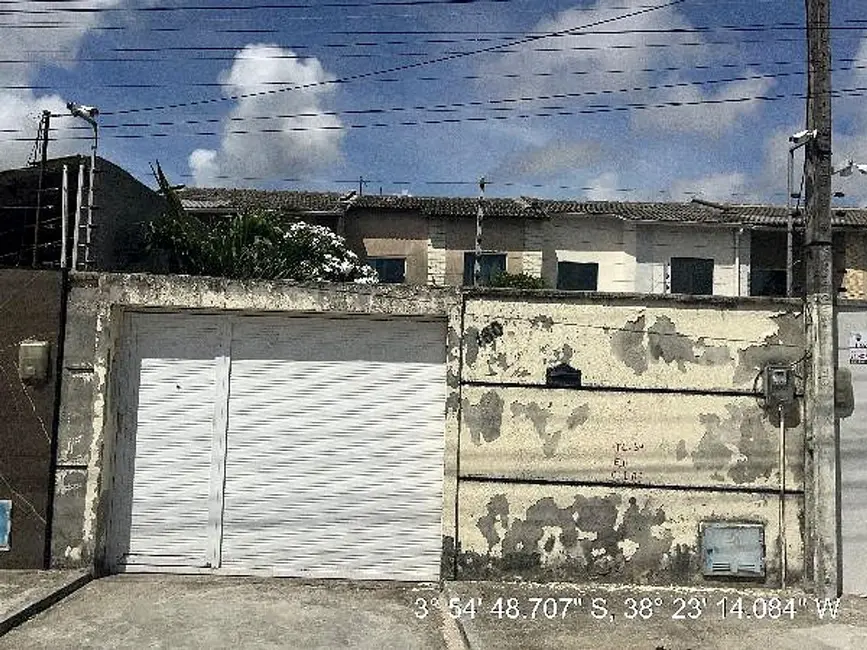 Foto 1 de Casa com 4 quartos à venda, 99m2 em Aquiraz - CE