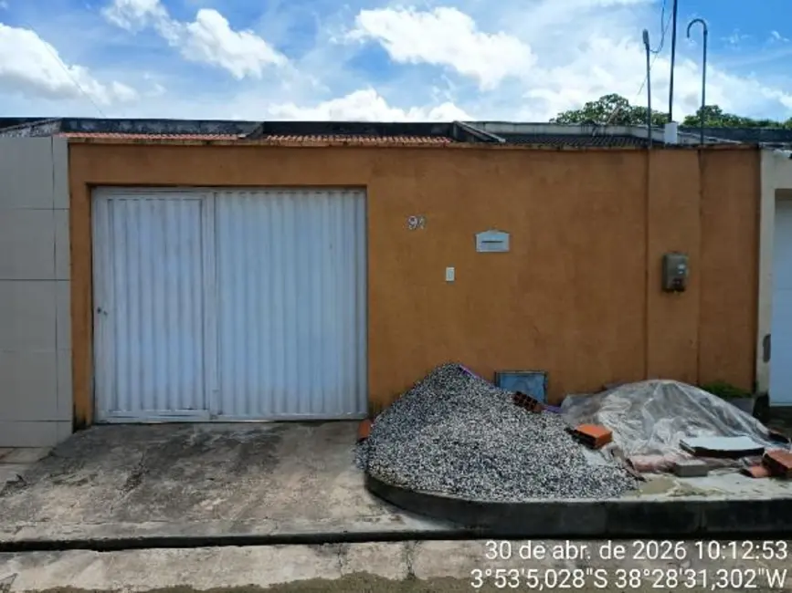 Foto 1 de Casa com 2 quartos à venda, 90m2 em Eusebio - CE