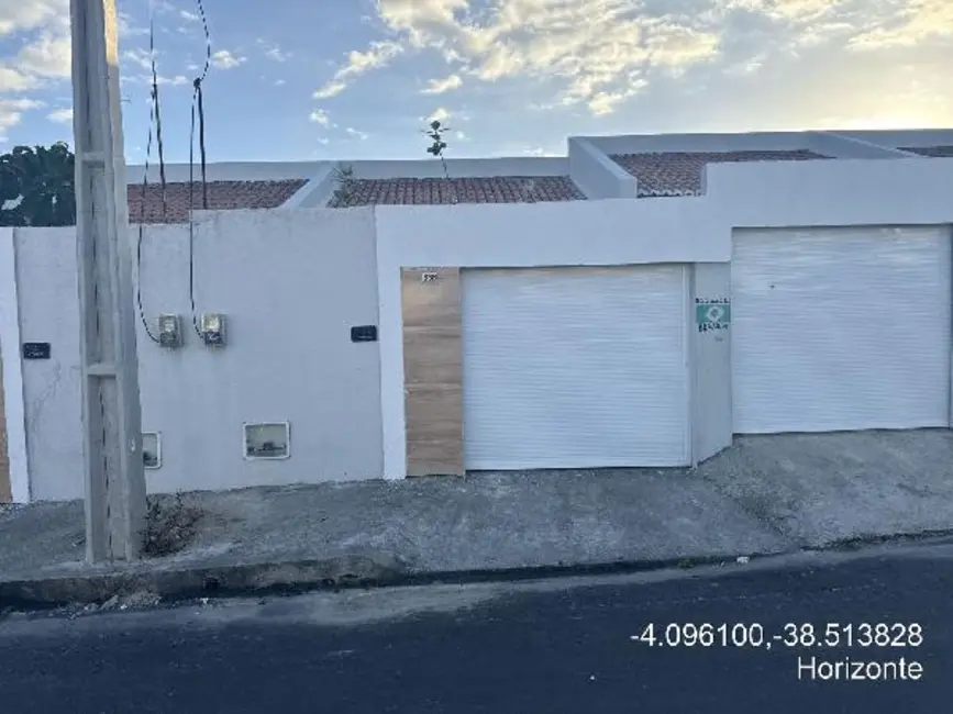 Foto 1 de Casa com 2 quartos à venda, 76m2 em Buenos Aires, Horizonte - CE