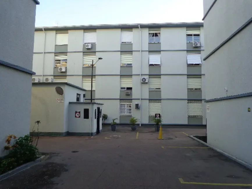 Foto 4 de Apartamento com 2 quartos à venda, 53m2 em Teresópolis, Porto Alegre - RS