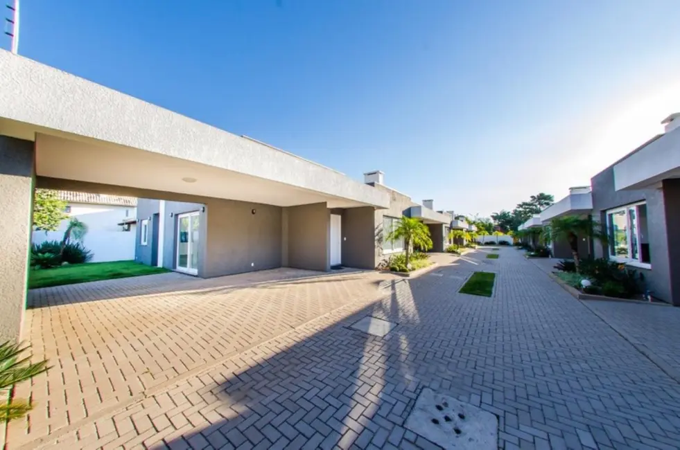 Foto 4 de Casa de Condomínio com 3 quartos à venda, 169m2 em Guarujá, Porto Alegre - RS