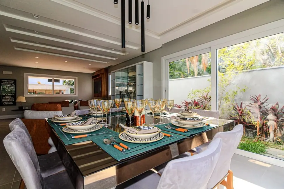 Foto 9 de Casa de Condomínio com 3 quartos à venda, 300m2 em Ipanema, Porto Alegre - RS