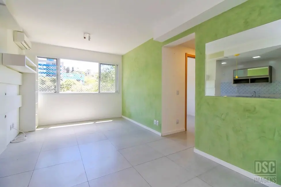 Foto 1 de Apartamento com 2 quartos à venda, 60m2 em Teresópolis, Porto Alegre - RS