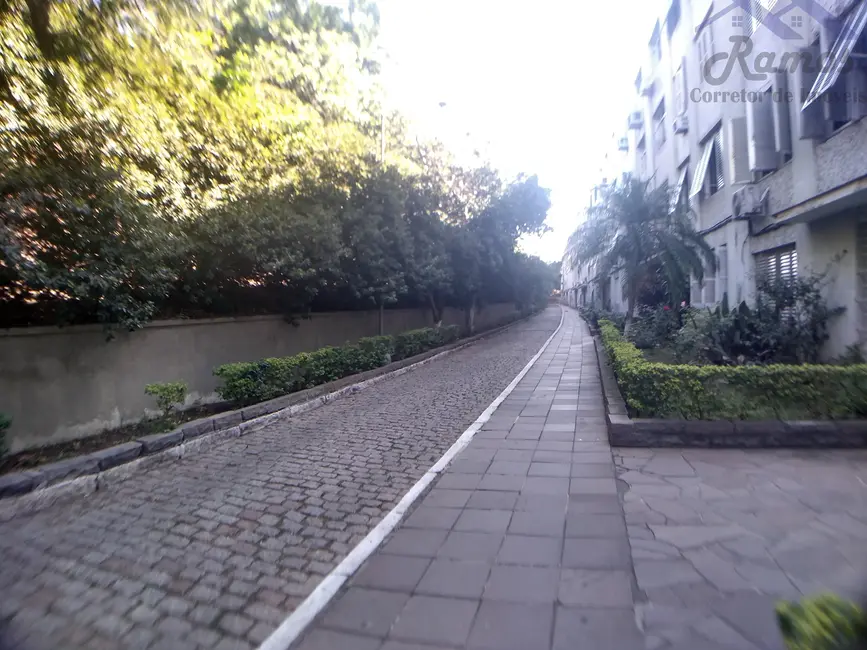 Foto 3 de Apartamento com 3 quartos à venda, 59m2 em Medianeira, Porto Alegre - RS