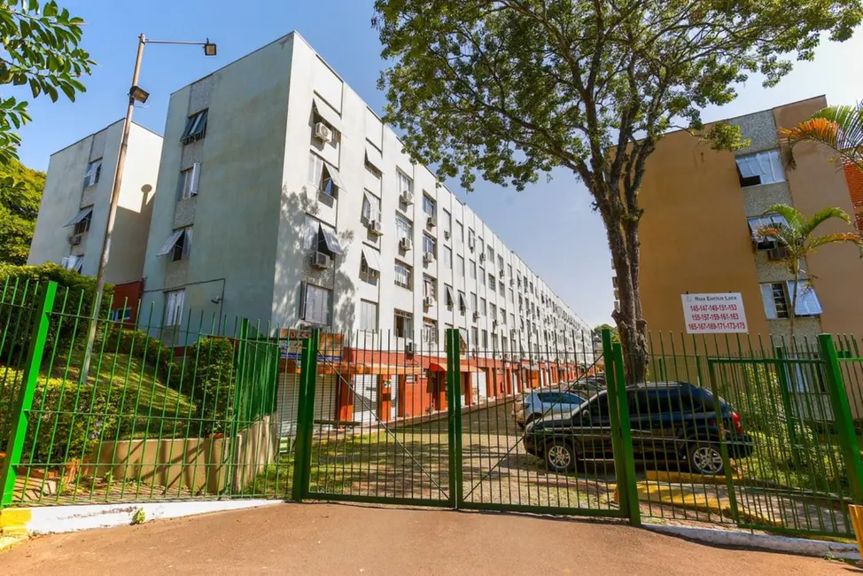 Foto 2 de Apartamento com 2 quartos à venda, 75m2 em Medianeira, Porto Alegre - RS