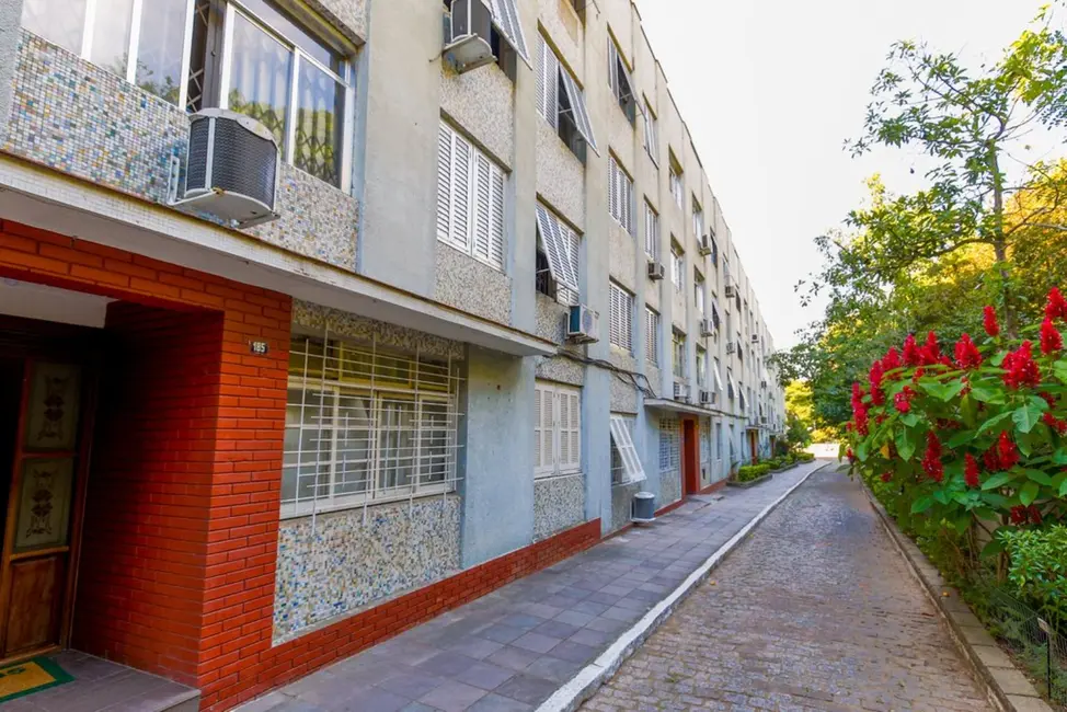 Foto 4 de Apartamento com 2 quartos à venda, 75m2 em Medianeira, Porto Alegre - RS