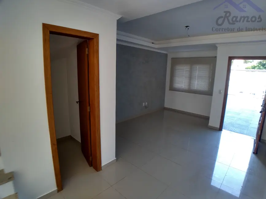 Casa com 2 quartos à venda, 117m2 em Ipanema, Porto Alegre - RS - imagem 8 Foto 8 de Casa com 2 quartos à venda, 117m2 em Ipanema, Porto Alegre - RS