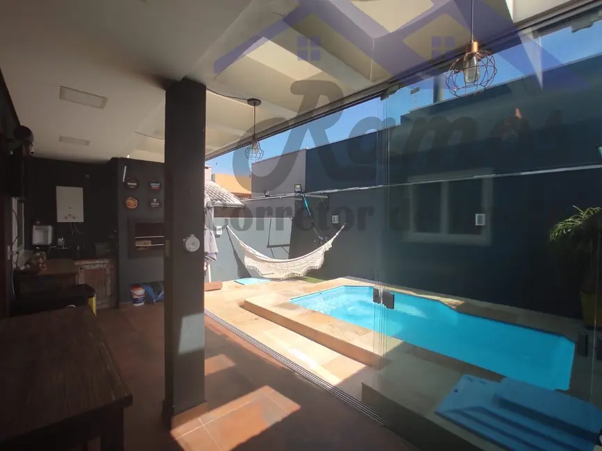 Foto 6 de Casa com 3 quartos à venda, 154m2 em Hípica, Porto Alegre - RS