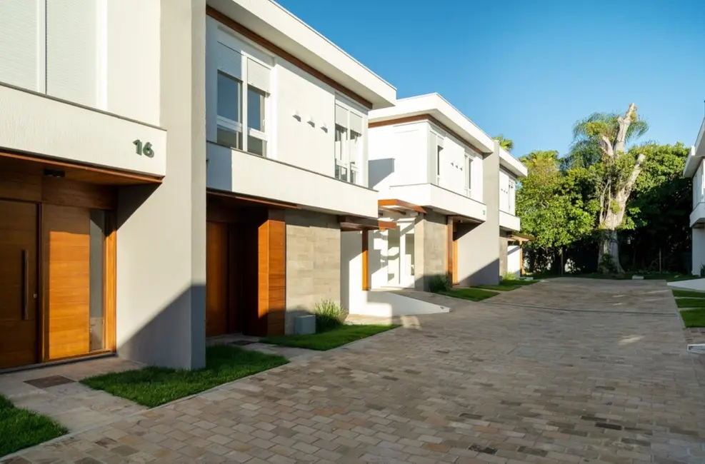 Foto 9 de Casa de Condomínio com 3 quartos à venda, 215m2 em Teresópolis, Porto Alegre - RS