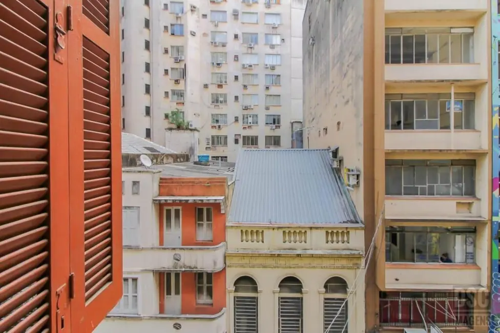 Foto 3 de Sala Comercial à venda, 124m2 em Centro Histórico, Porto Alegre - RS