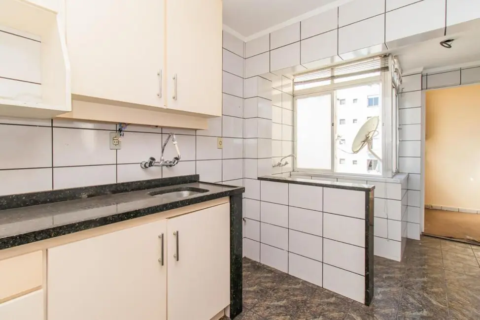 Foto 2 de Apartamento com 3 quartos à venda, 100m2 em Centro Histórico, Porto Alegre - RS