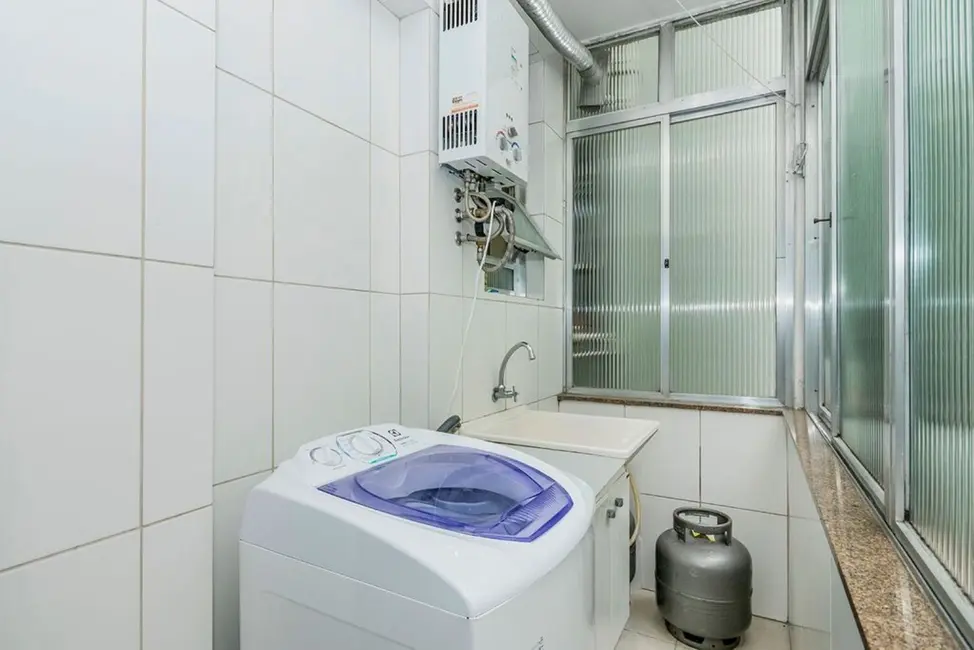 Foto 9 de Apartamento com 2 quartos à venda, 77m2 em Santana, Porto Alegre - RS