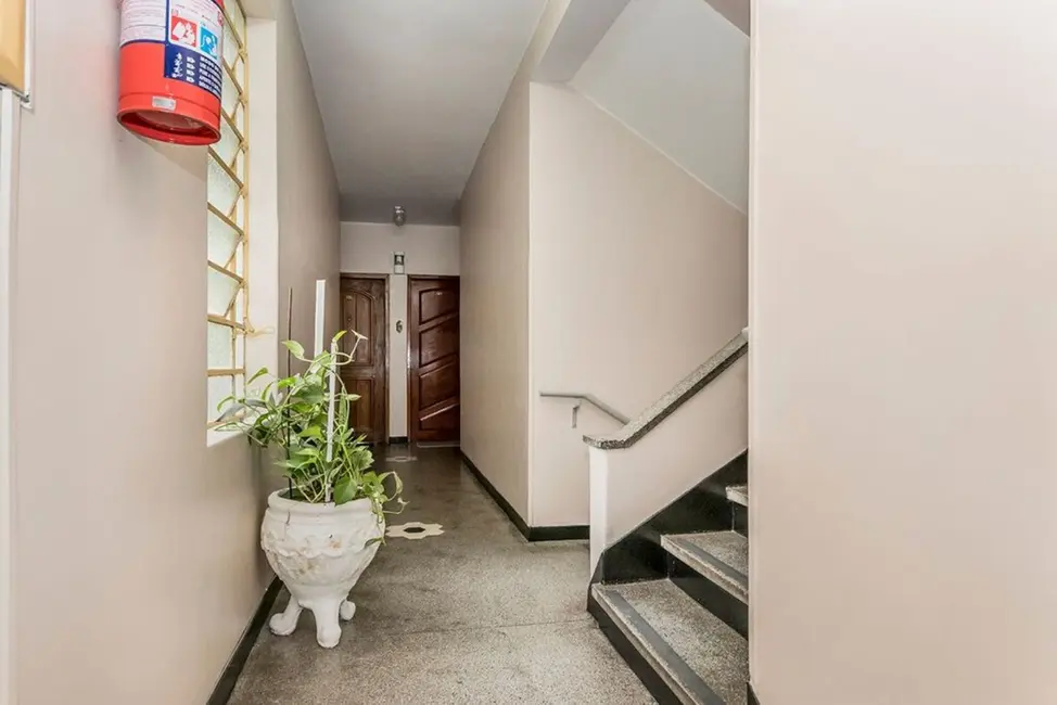 Foto 7 de Apartamento com 2 quartos à venda, 77m2 em Santana, Porto Alegre - RS