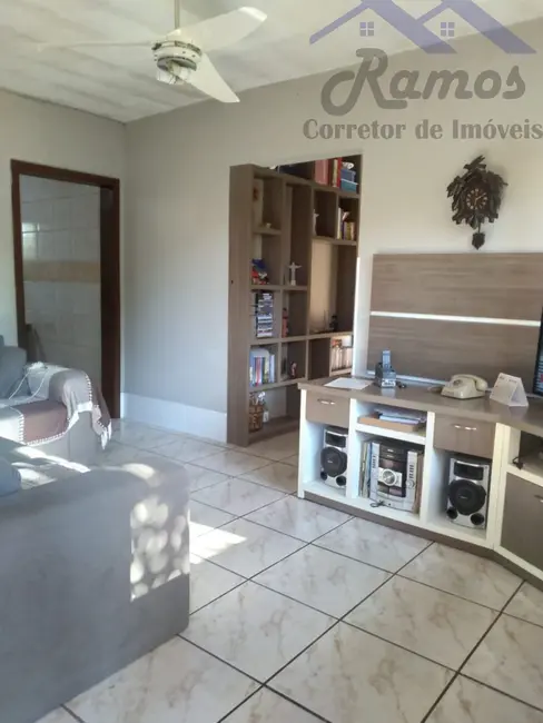 Casa com 3 quartos à venda, 510m2 em Belém Velho, Porto Alegre - RS - imagem 5 Foto 5 de Casa com 3 quartos à venda, 510m2 em Belém Velho, Porto Alegre - RS