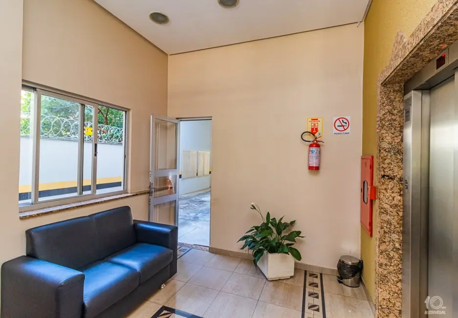 Sala Comercial à venda, 30m2 em Menino Deus, Porto Alegre - RS - imagem 4 Foto 4 de Sala Comercial à venda, 30m2 em Menino Deus, Porto Alegre - RS