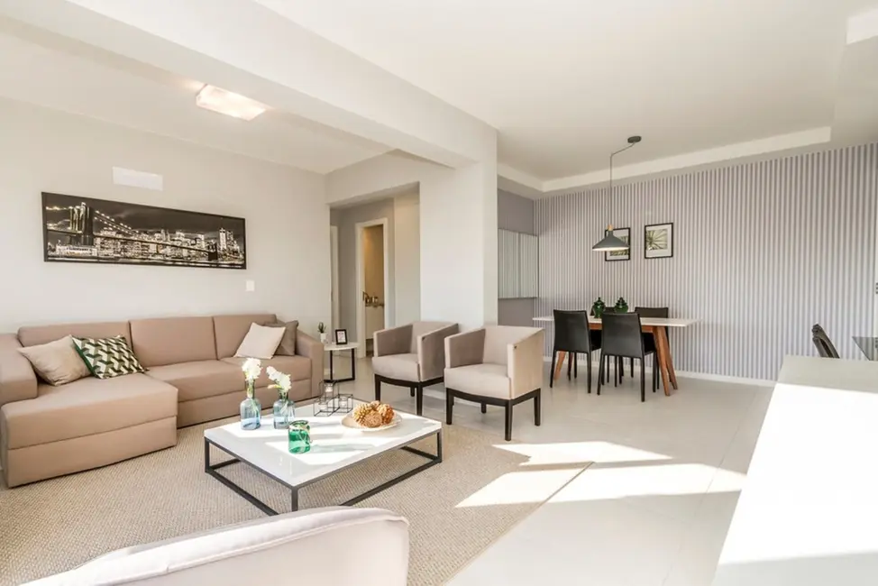 Apartamento com 3 quartos à venda, 76m2 em Menino Deus, Porto Alegre - RS - imagem 7 Foto 7 de Apartamento com 3 quartos à venda, 76m2 em Menino Deus, Porto Alegre - RS