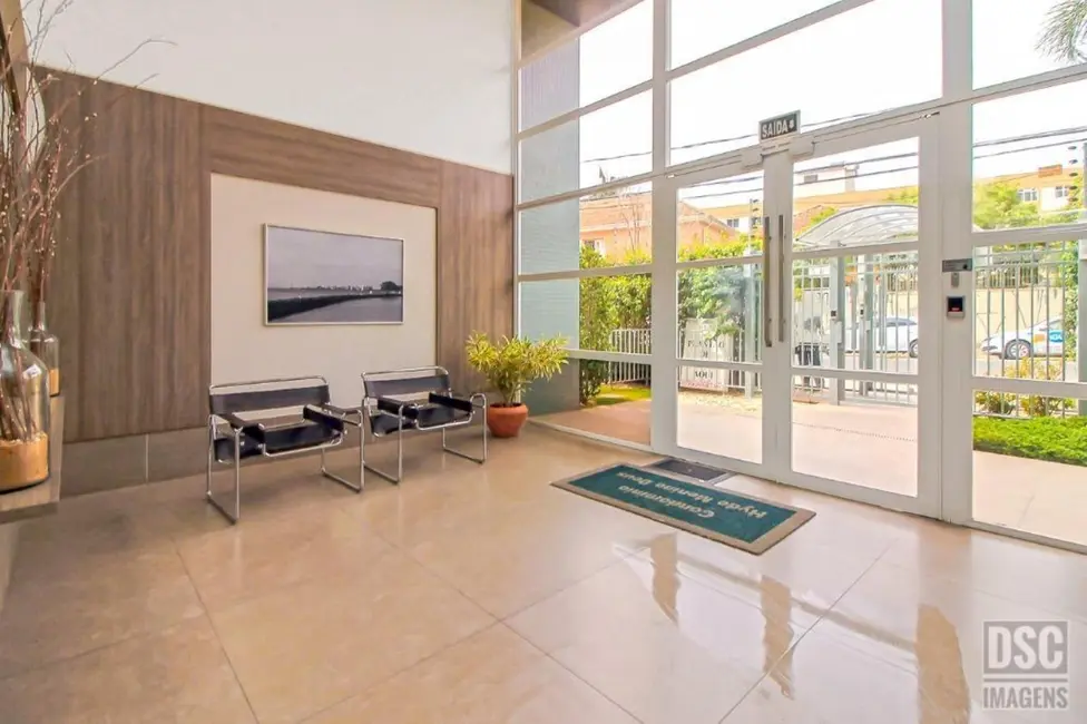 Apartamento com 3 quartos à venda, 110m2 em Menino Deus, Porto Alegre - RS - imagem 3 Foto 3 de Apartamento com 3 quartos à venda, 110m2 em Menino Deus, Porto Alegre - RS