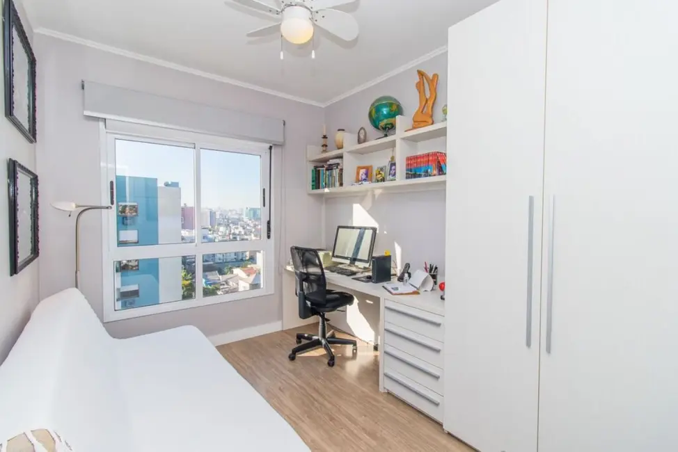 Apartamento com 3 quartos à venda, 102m2 em Menino Deus, Porto Alegre - RS - imagem 8 Foto 8 de Apartamento com 3 quartos à venda, 102m2 em Menino Deus, Porto Alegre - RS
