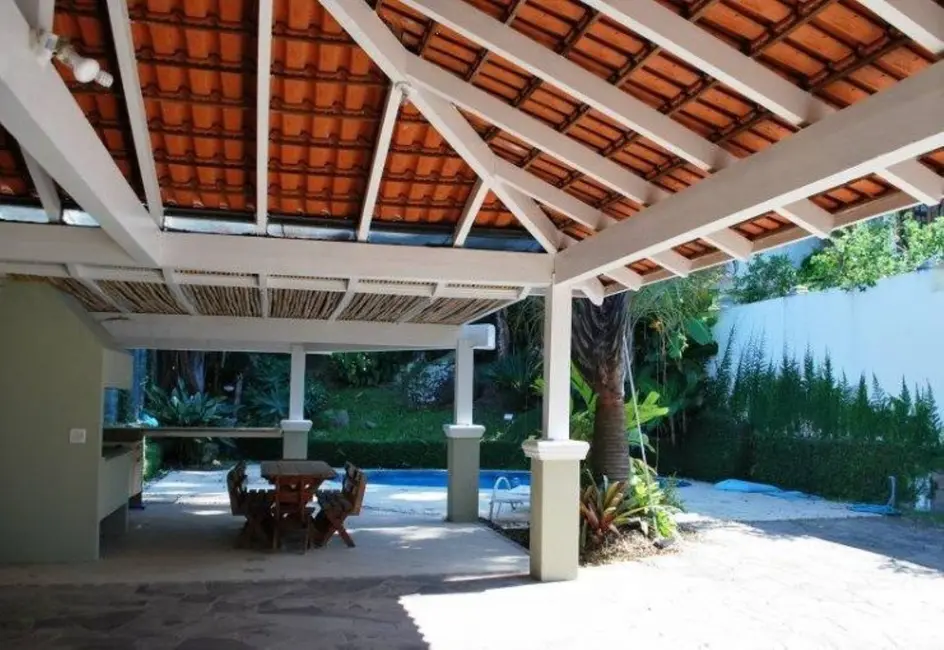 Casa com 3 quartos à venda, 250m2 em Ipanema, Porto Alegre - RS - imagem 5 Foto 5 de Casa com 3 quartos à venda, 250m2 em Ipanema, Porto Alegre - RS