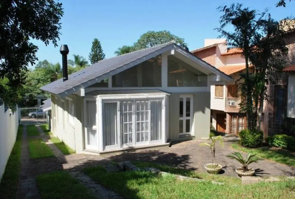 Casa com 3 quartos à venda, 250m2 em Ipanema, Porto Alegre - RS - imagem 7 Foto 7 de Casa com 3 quartos à venda, 250m2 em Ipanema, Porto Alegre - RS