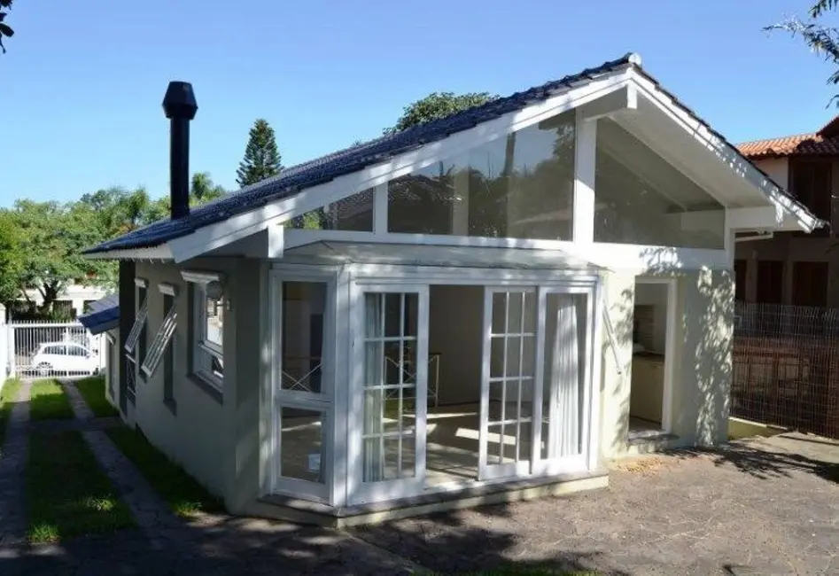 Casa com 3 quartos à venda, 250m2 em Ipanema, Porto Alegre - RS - imagem 4 Foto 4 de Casa com 3 quartos à venda, 250m2 em Ipanema, Porto Alegre - RS